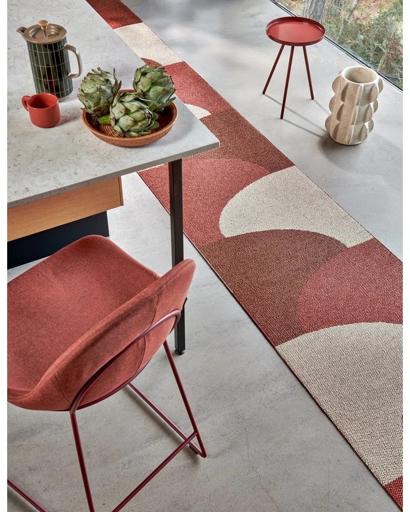 Килим за открито и закрито в тухлен цвят 70x90 cm Hill Brick Rust – Pappelina