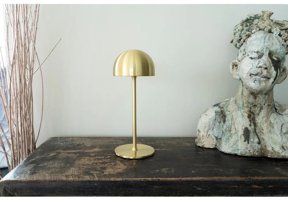 LED настолна лампа с дистанционно управление в месингов цвят с метален абажур (височина 30 cm) Tim – Sirius