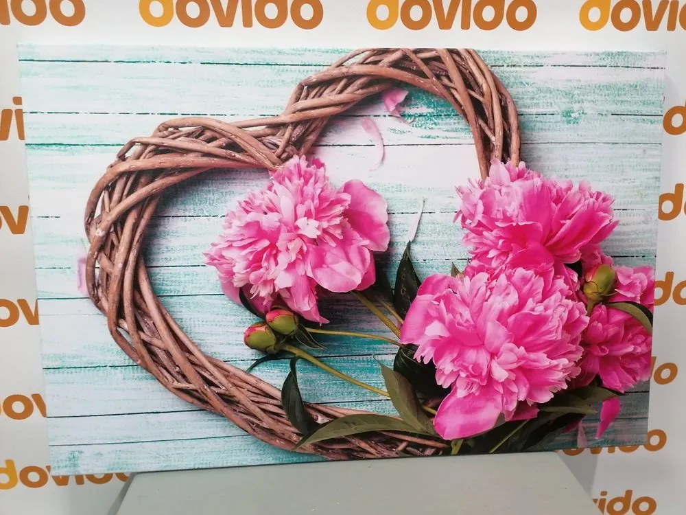 Картина на платно – Божури на дървено сърце