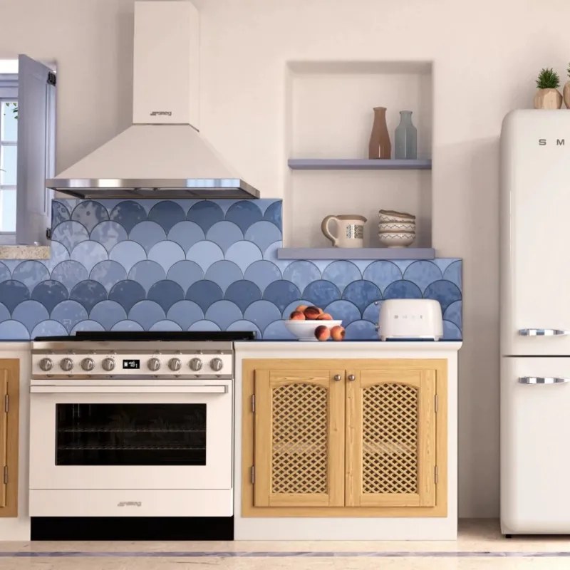 Абсорбатор SMEG Portofino KPF9WH, 275W, А+, 781 м3/ч, 3 скорости, 3 филтъра, Антивъзвръщателен клапан, Инокс, LED, Бял