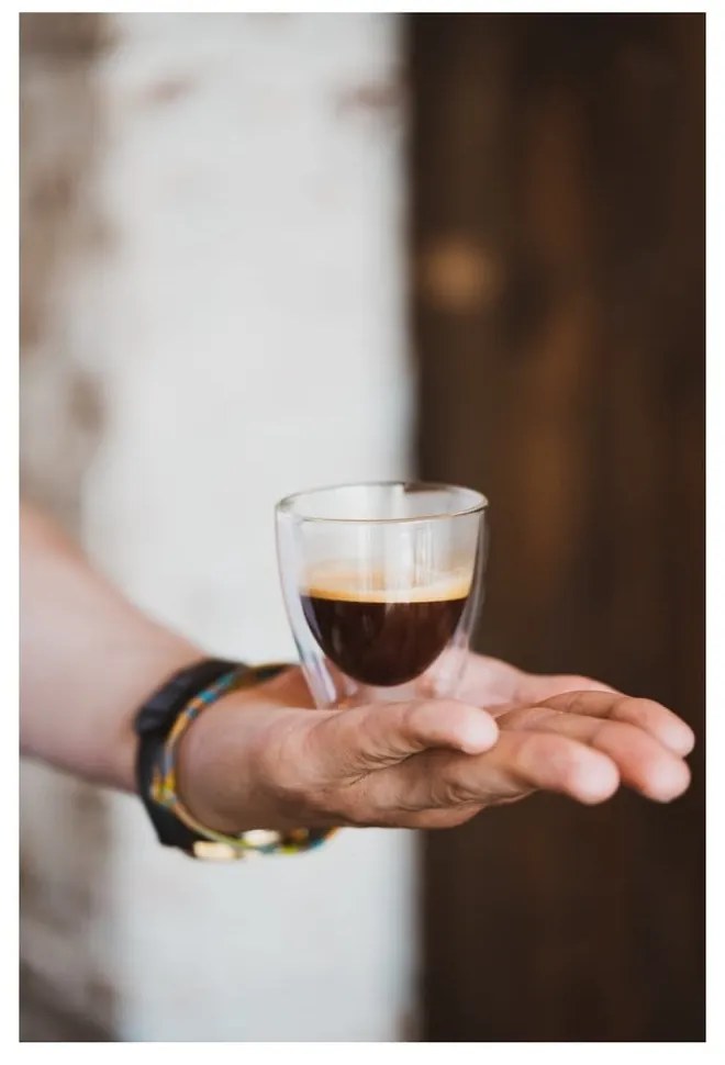 Стъклени чаши в комплект 2 бр. за еспресо/с двойни дъна 80 ml Amo – Vialli Design