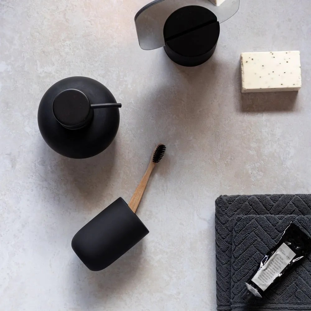 Черна керамична чаша за четка за зъби Lotus - Mette Ditmer Denmark