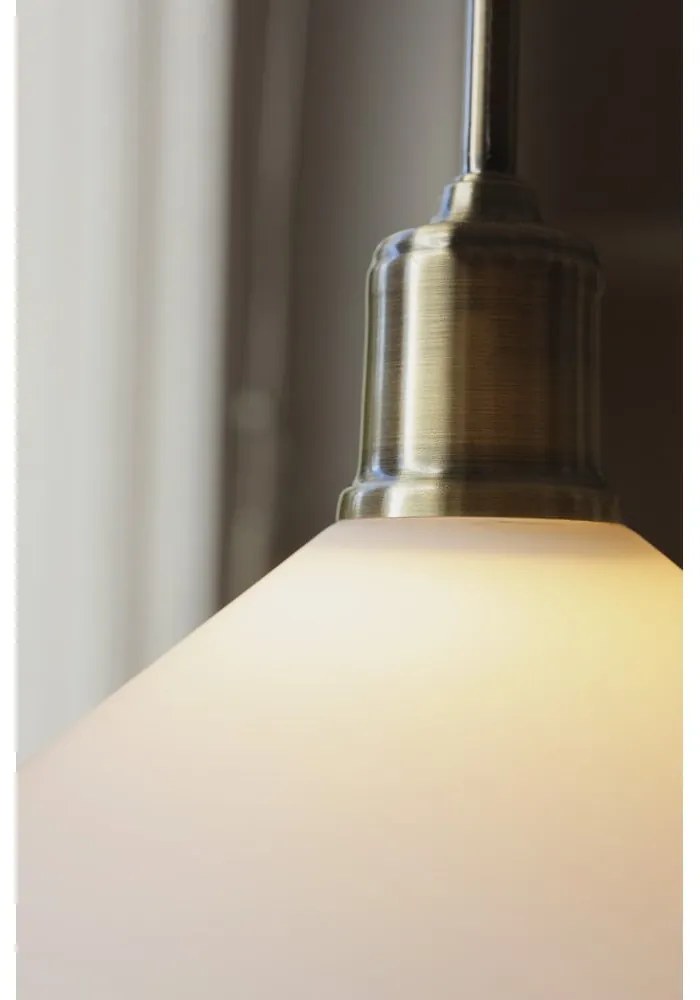 Висящо осветително тяло със стъклен абажур в бял и месингов цвят ø 25 cm Vela – Markslöjd