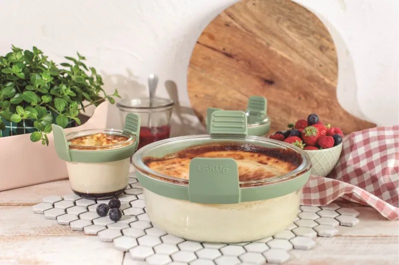 Форма за печене във фритюрник с горещ въздух Lekue 1010160, 20.5x19.5x10 см, Стъкло, Противоплъзгащи дръжки, -20/+220°C, Лесно почистване, Зелен