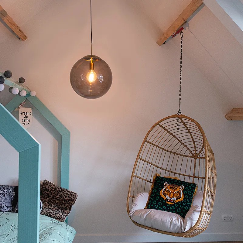 Модерна висяща лампа месинг с опушено стъкло 40 см - Ball