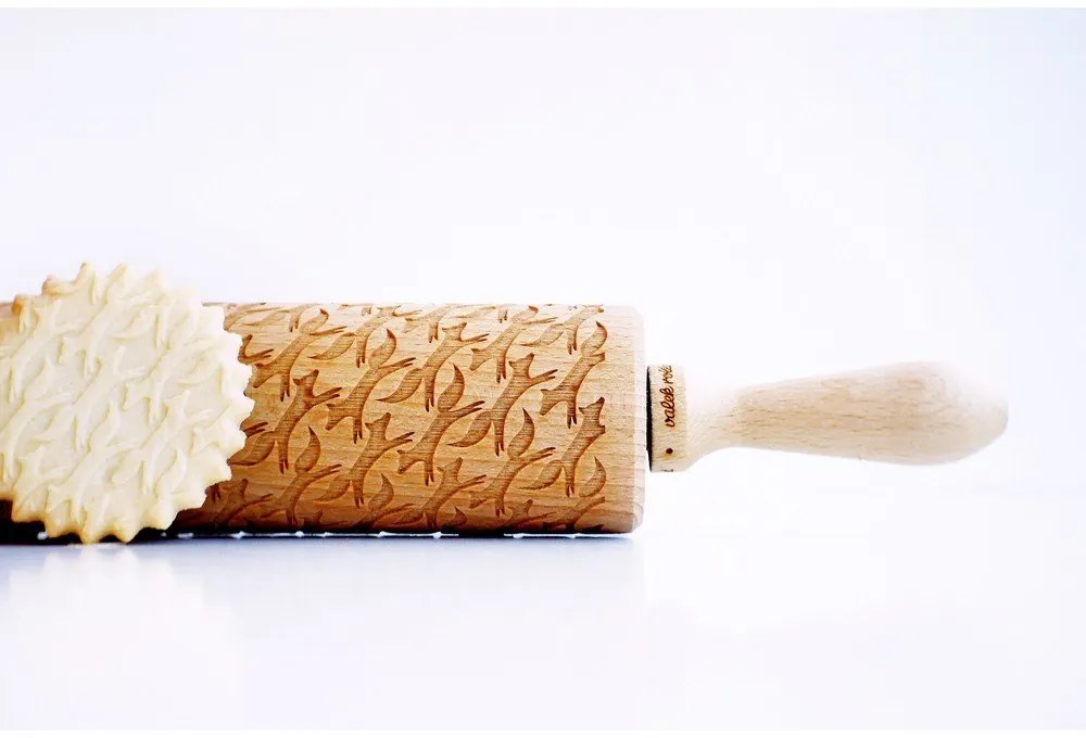 Дървен релефен валяк за тесто Foxes - Valek