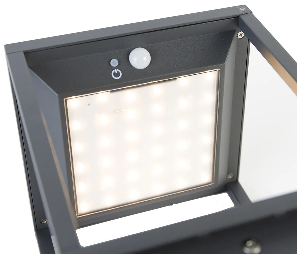 Подова лампа за външно осветление с вграден соларен панел