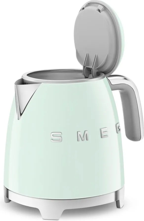 Светлозелена електрическа кана от неръждаема стомана 800 ml Retro Style – SMEG