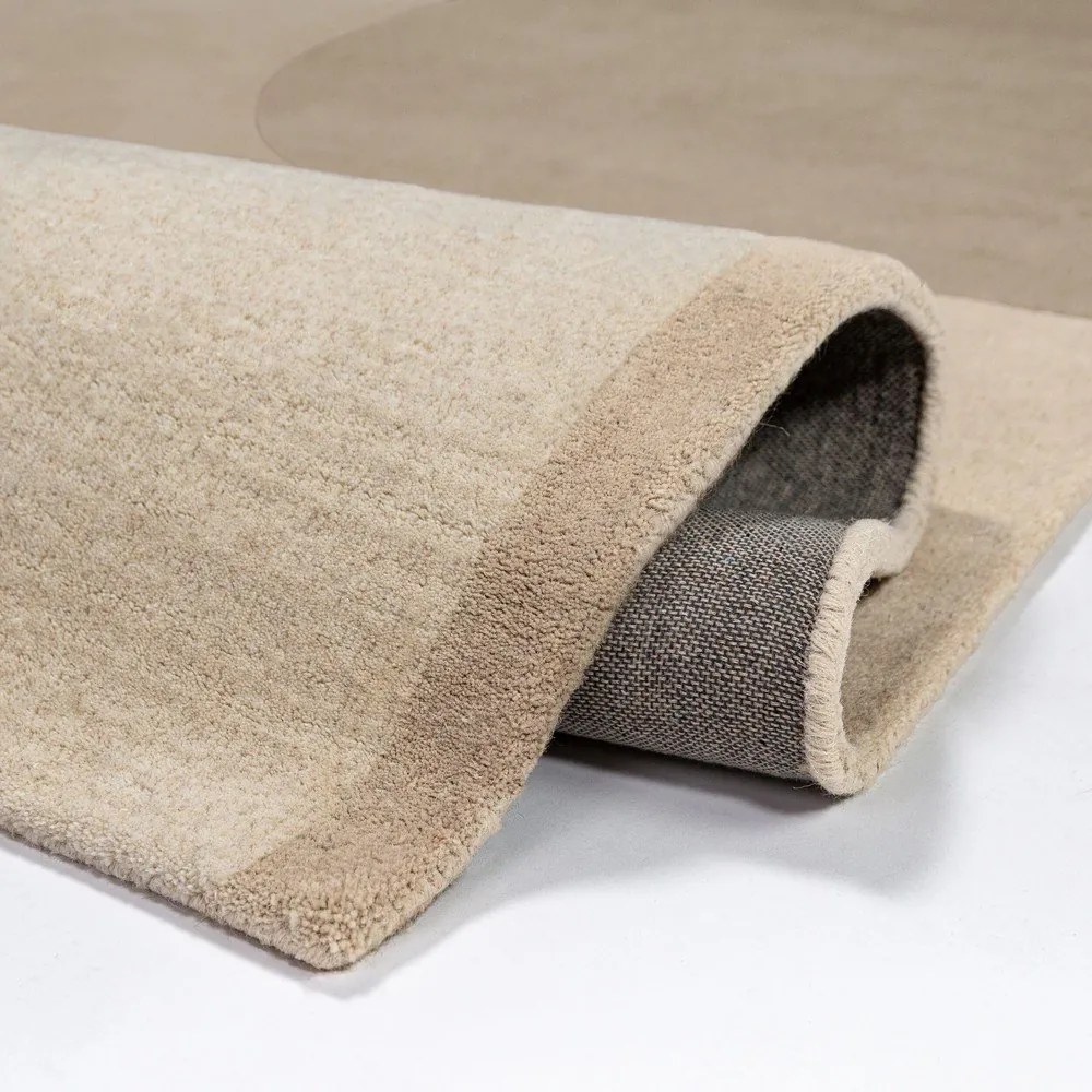 Ръчно изработен вълнен килим в естествен цвят 200x290 cm Lozenge – Flair Rugs