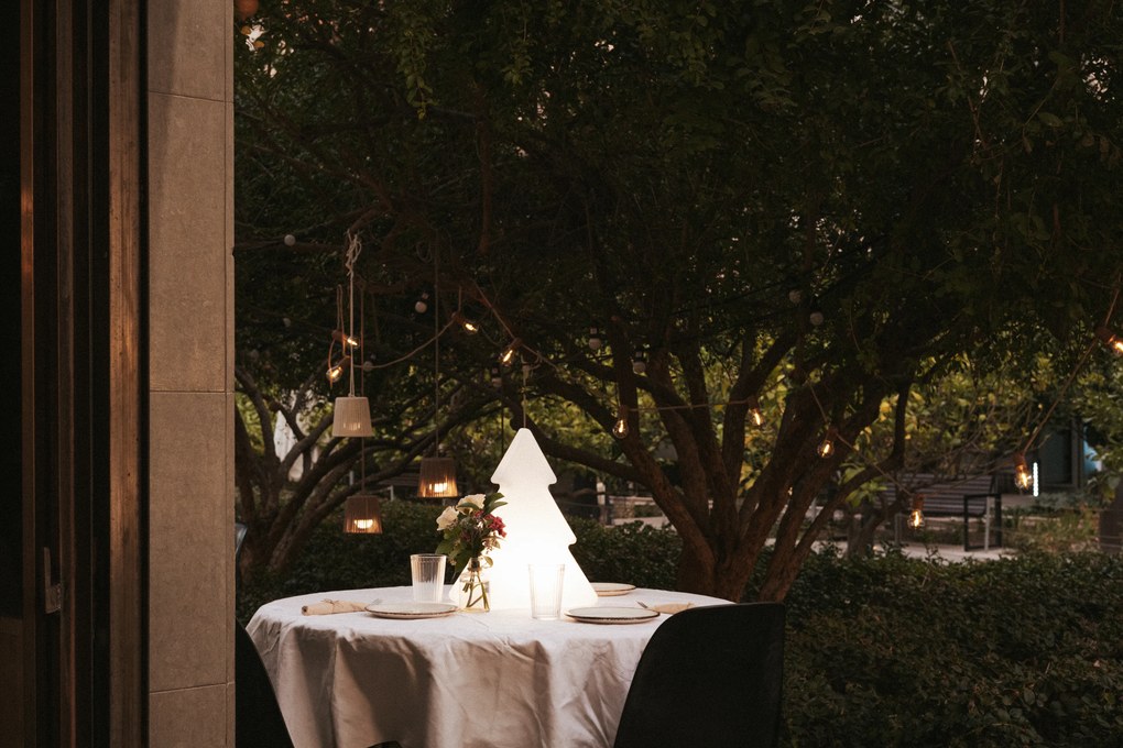 Коледна подова лампа бяла 40см с LED слънчева и презареждаща се RGBW - Pinus