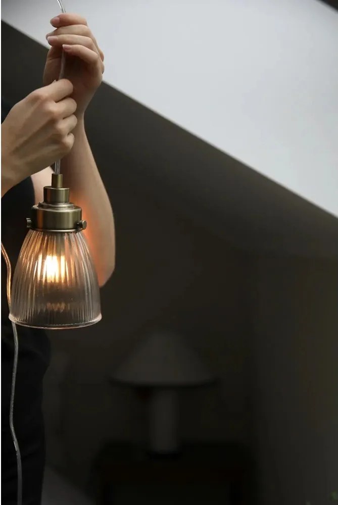 Висящо осветително тяло в месингов цвят със стъклен абажур ø 11 cm Bellis – Markslöjd