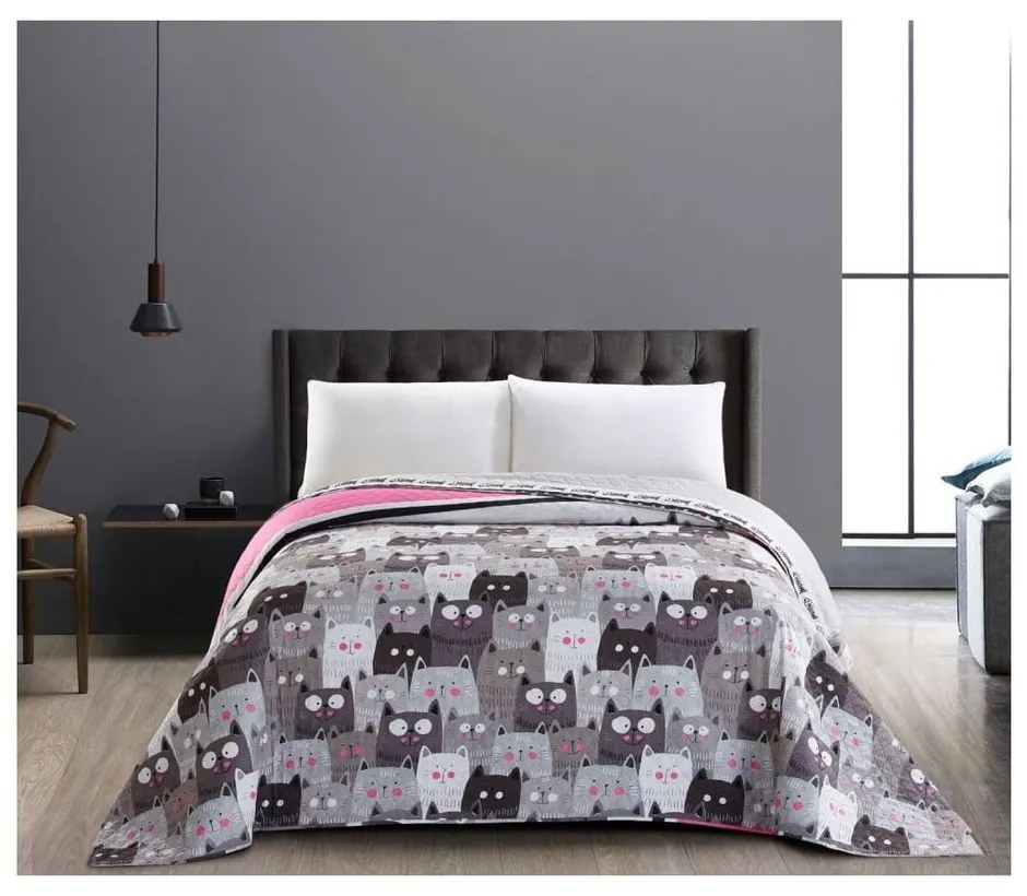 Двустранна сива покривка за легло от микрофибър Cat Invasion, 200 x 220 cm Cats Invasion - DecoKing