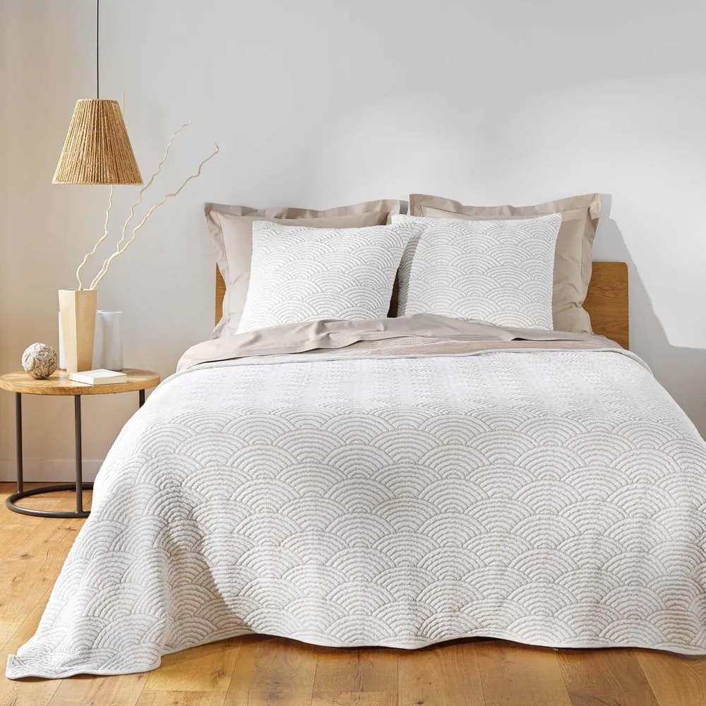 Бяло/бежово комплект шалте и калъфка за възглавница от джърси 220x240 cm Cassandra – douceur d'intérieur