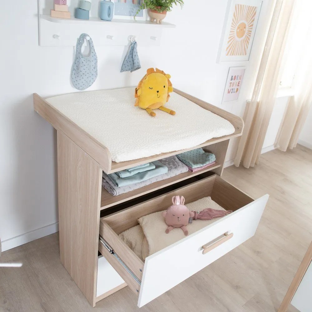 Детски скрин в дъбов декор с маса за преповиване в бял и естествен цвят 88x98x75 cm Cabane – Roba