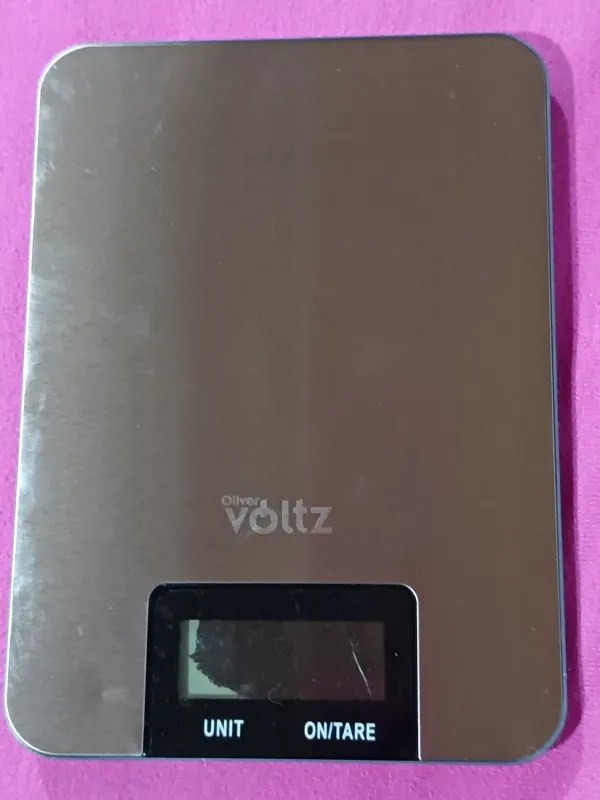 Втора ръка: Кухненска везна Oliver Voltz V51651I, 5 кг, ТАРА, 1 х CR2032, LCD Дисплей 53 х 20мм, Инокс