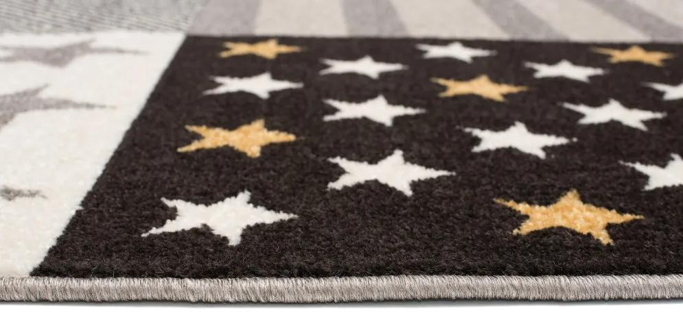 Очарователен килим със звезди Ширина: 140 см | Дължина: 190 см