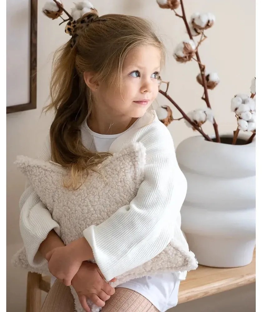 Кремава детска възглавница за диван от букле Star – Wigiwama