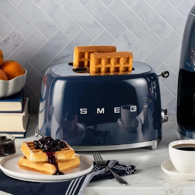 Тостер за хляб SMEG 50's Style TSF01NBEU, 950W, 2 филии, 6 нива, Тавичка за трохи, Вграден кабел, Неръждаема стомана, Тъмносин