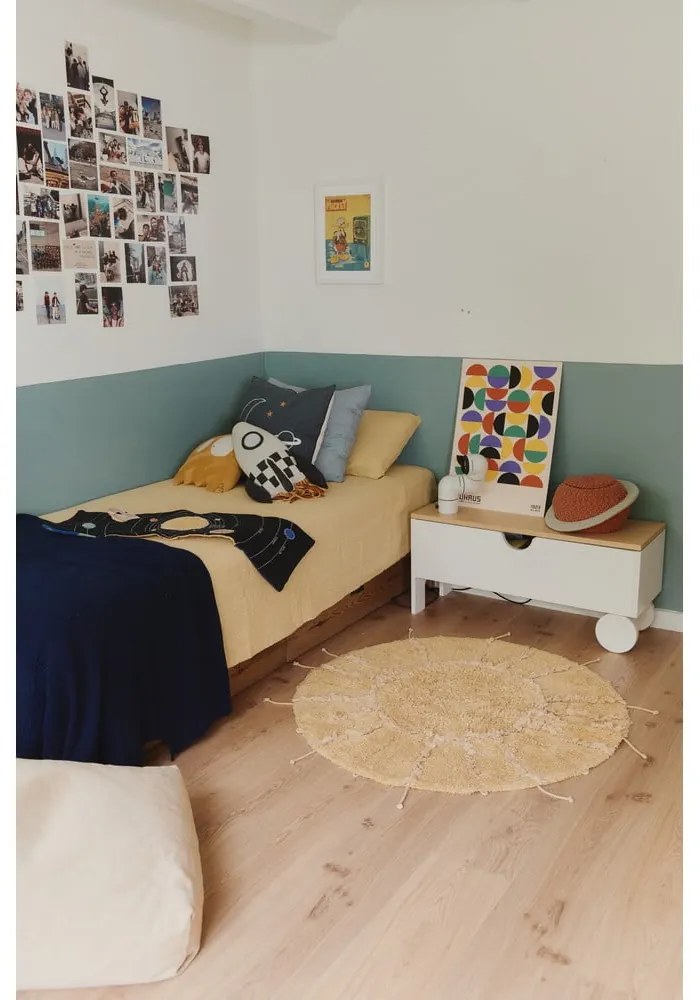 Ръчно изработен памучен кръгъл килим подходящ за пране в цвят горчица ø 100 cm Solar Multishape – Lorena Canals