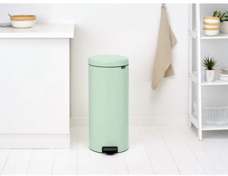 Кош за боклук с педал Brabantia NewIcon 1008851, 30 л, Плавно затваряне, Противоплъзгаща основа, Светлозелен