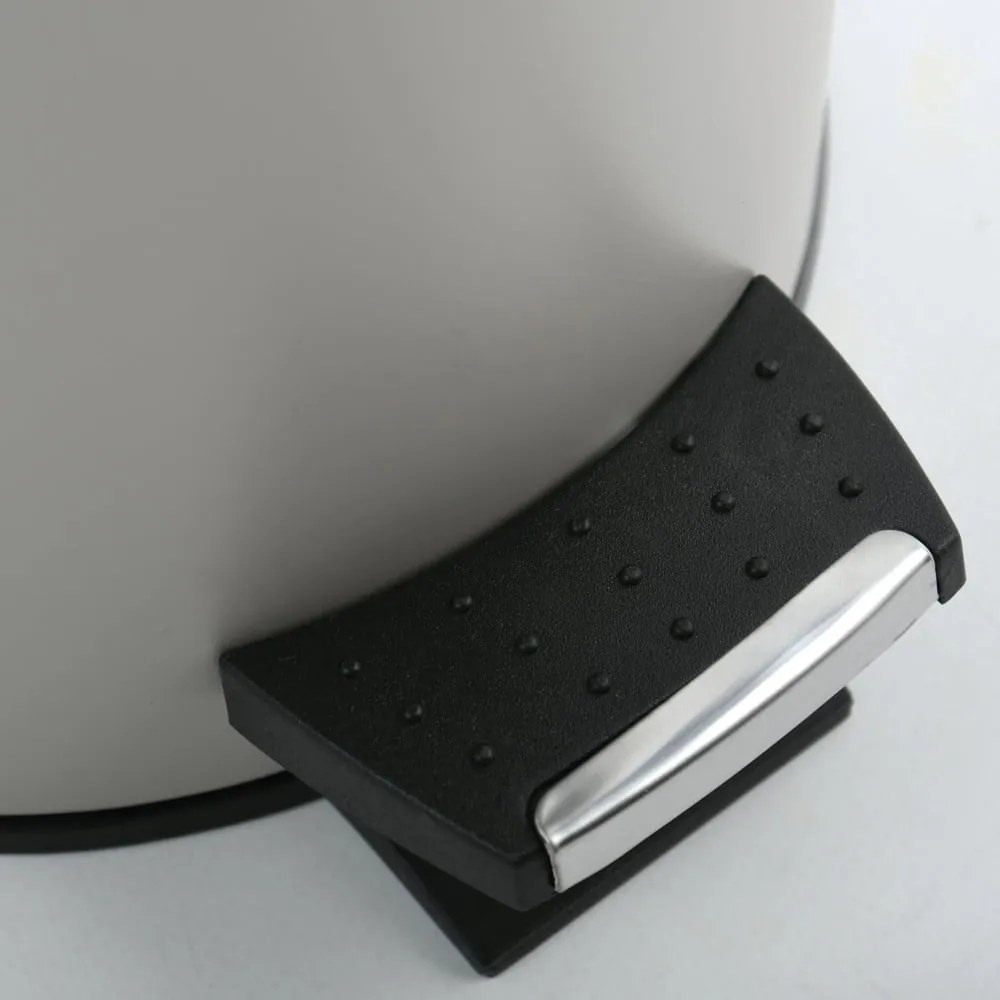 Кафяво-сиво стоманено кошче за боклук с педал 5 l Adonis – Spirella