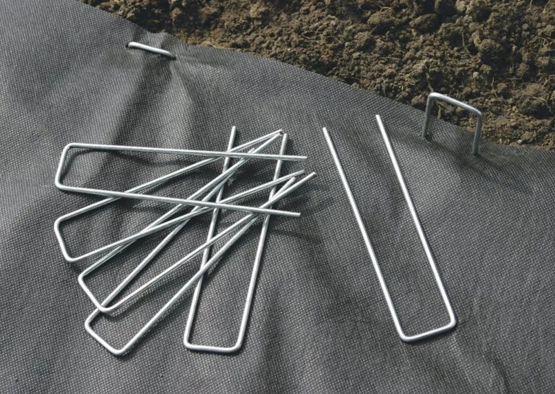 Nortene - Фиксиращи скоби Fixsol 10 броя