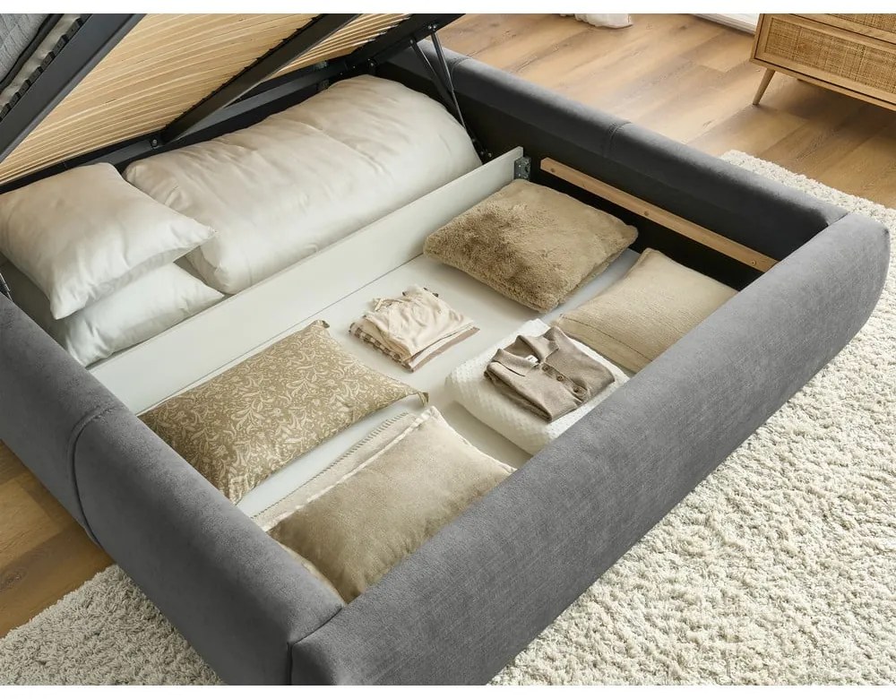 Сиво тапицирано двойно легло с място за съхранение с решетка 160x200 cm Vernon - Bobochic Paris