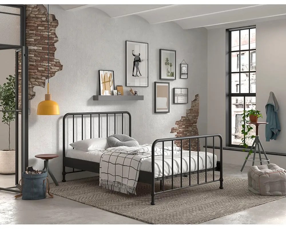 Черно метално единично легло с решетка 140x200 cm BRONXX - Vipack