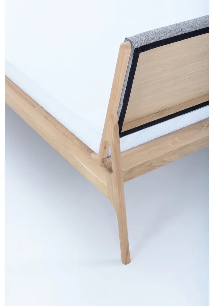 Дъбово двойно легло с тапицерия в сив/естествен цвят 140x200 cm Fawn - Gazzda