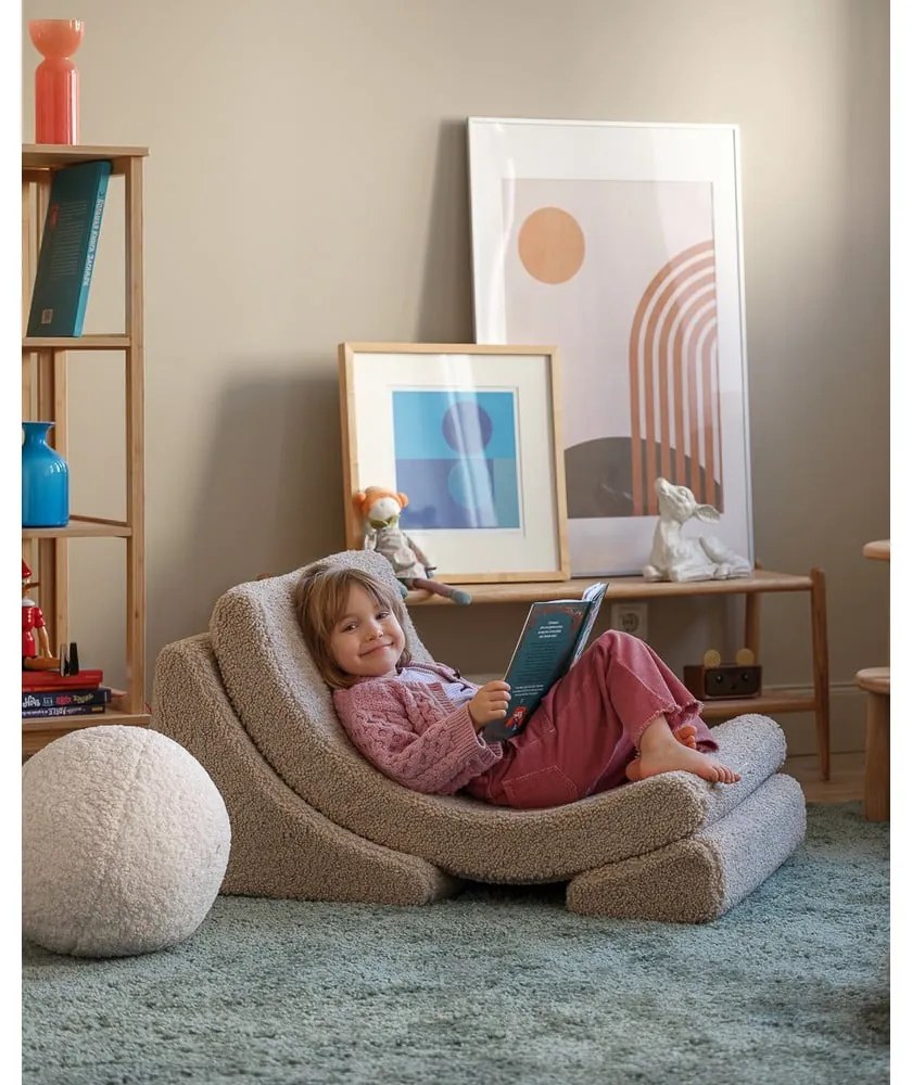 Светлокафяв детски стол от букле Moon – Wigiwama