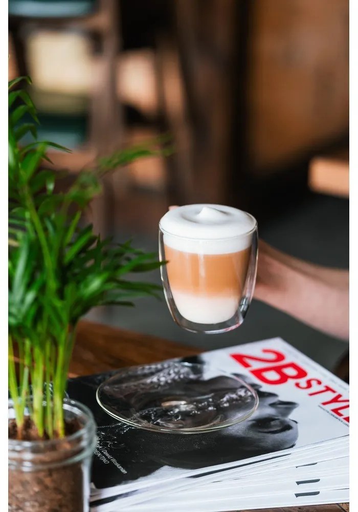 Комплект от 2 стъклени чаши с двойна стена и чинийка, 250 ml Amo - Vialli Design