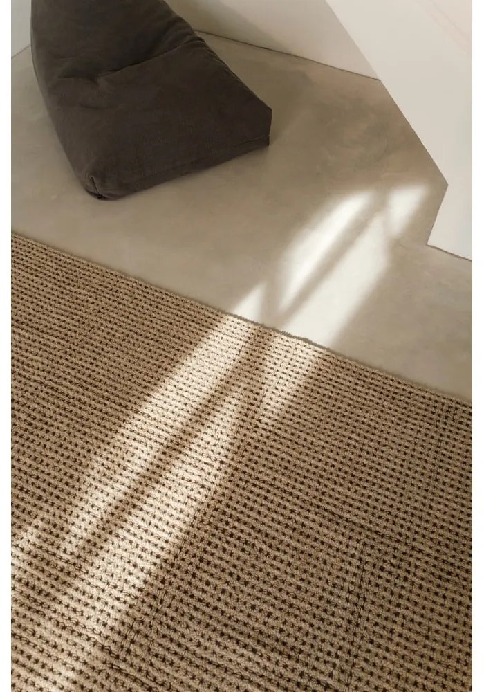 Ръчно изработен вълнен килим подходящ за пране в цвят каки 200x300 cm Unexpected Wool – Lorena Canals