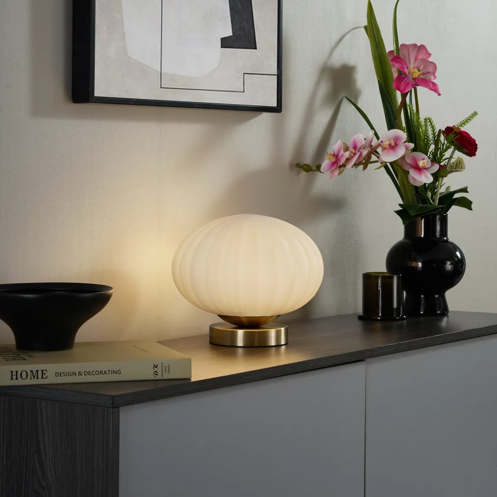 Дизайнерска настолна лампа месинг с опалово стъкло - Mochi