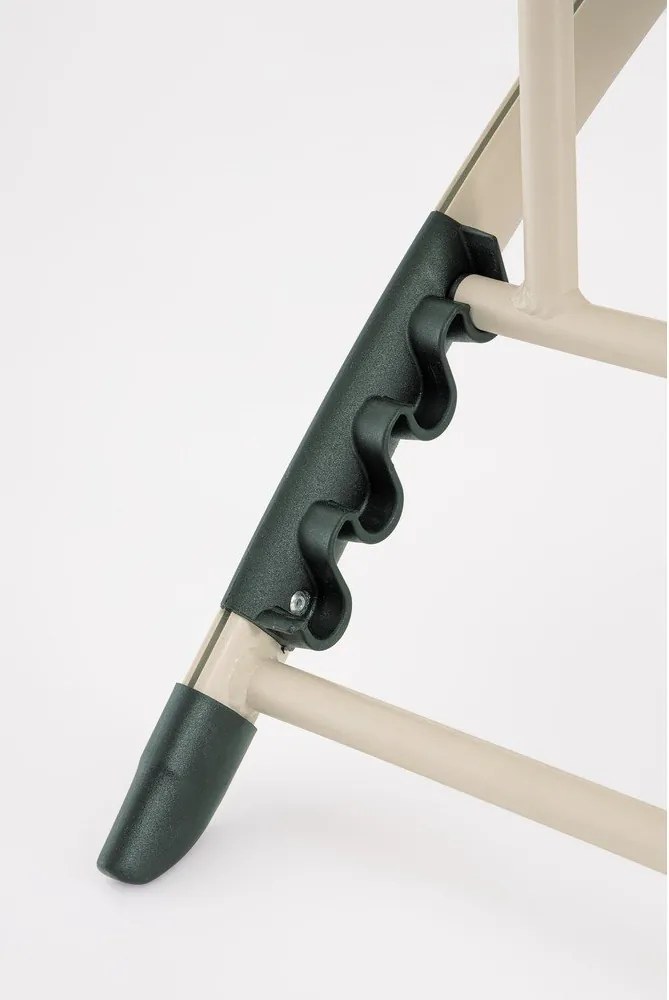 Бежов градински шезлонг метален Taylor – Bizzotto