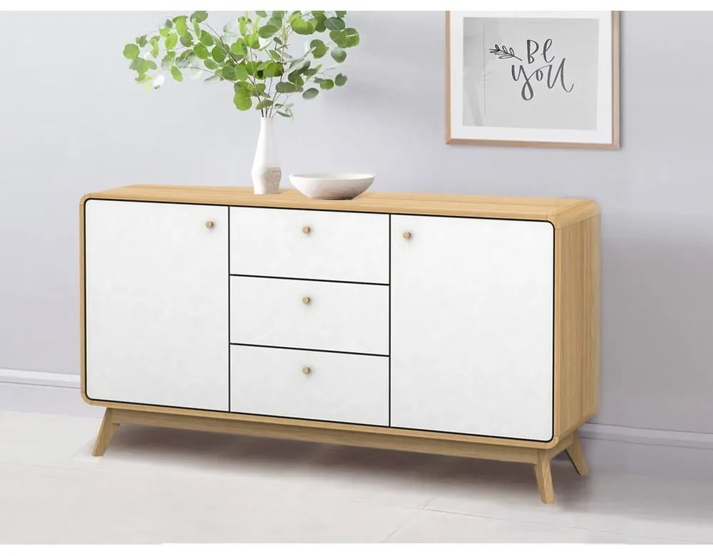 Бял/естествен нисък скрин от декор от дъб 140x75 cm Caitlin – Støraa