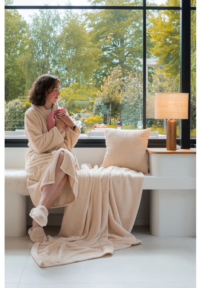 Одеяло от микроплюш в цвят слонова кост 150x200 cm Pippa – Tiseco Home Studio