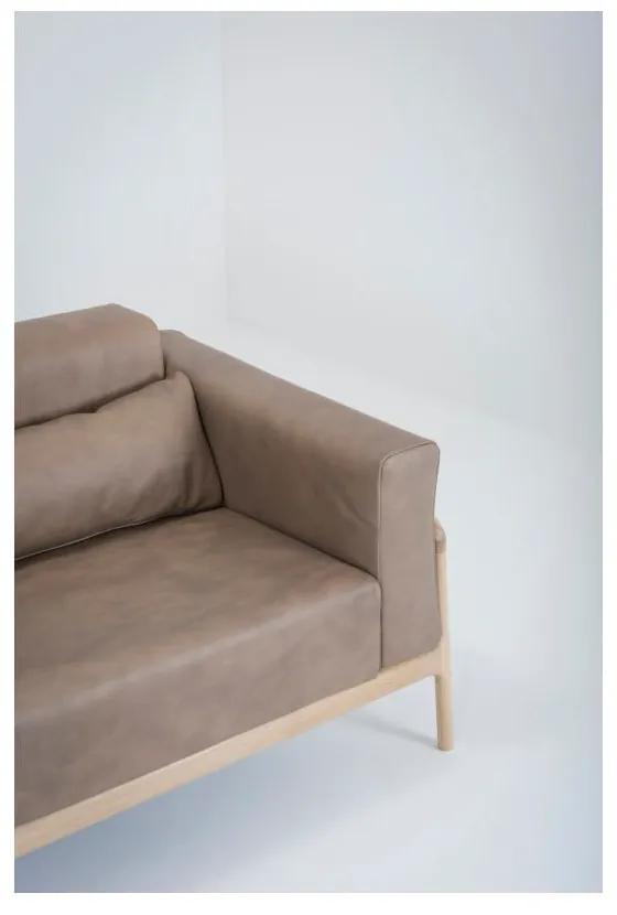 Светлокафяв диван от биволска кожа с масивна дъбова конструкция , 240 см Fawn - Gazzda