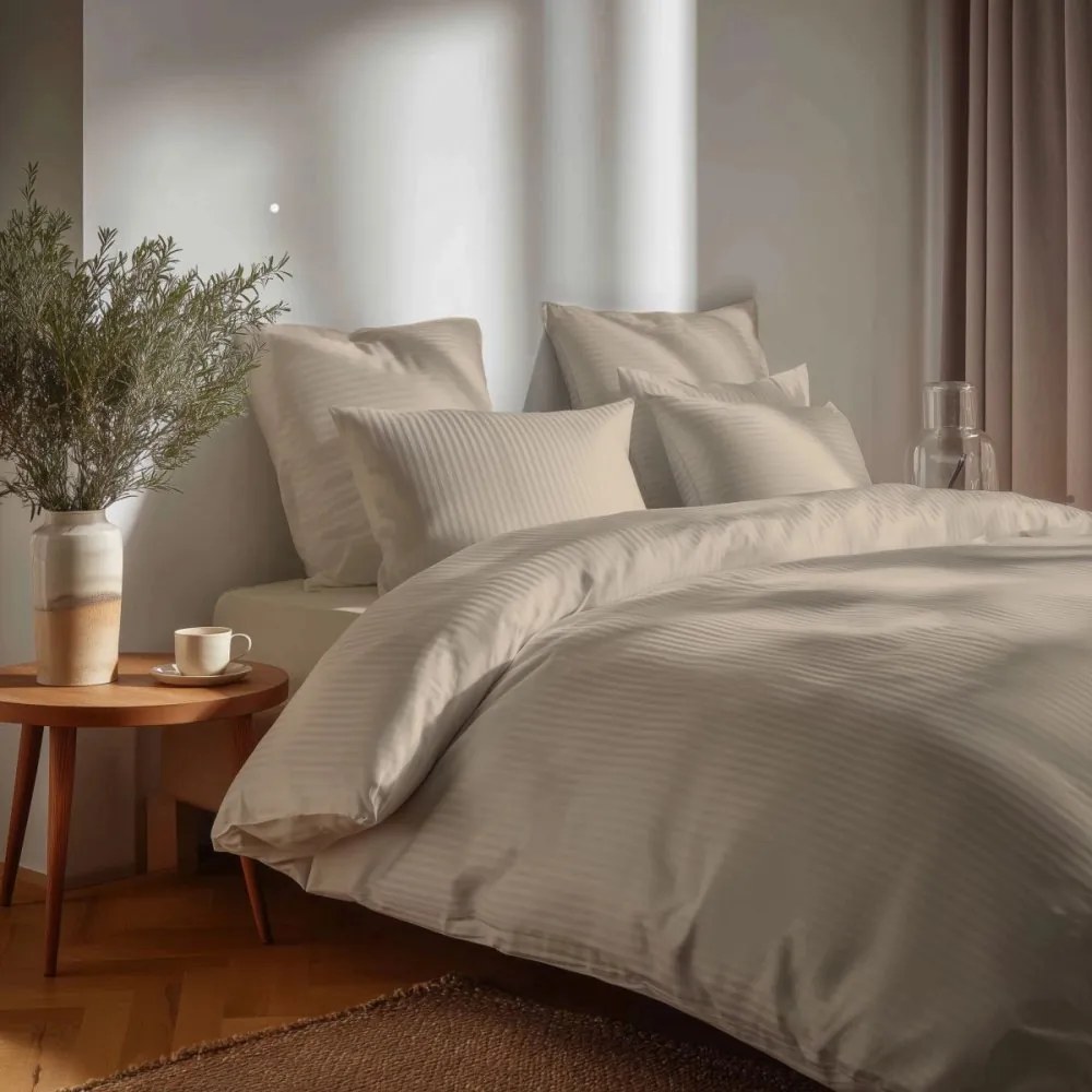 Луксозно спално бельо от дамаска - бежово 3 časti: 1ks 220x200 + 2ks 70x80