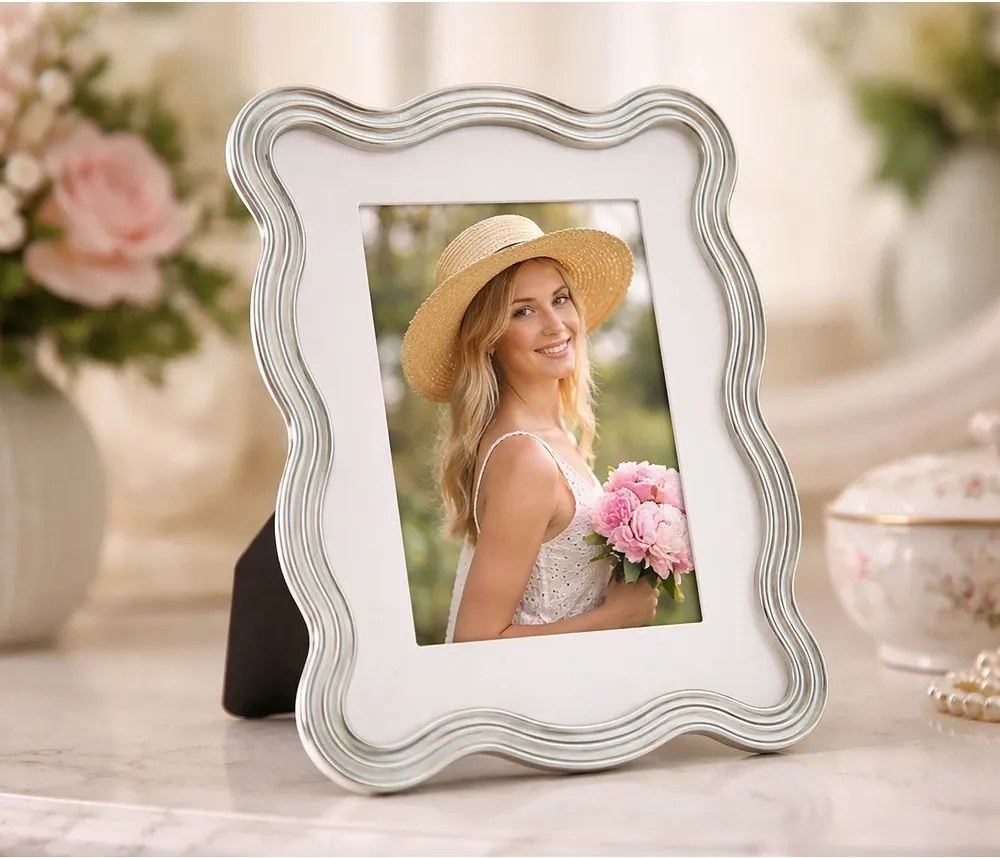 Светлосиньо-сребриста метална стояща рамка 17,5x22,5 cm Elizabeth – Mauro Ferretti