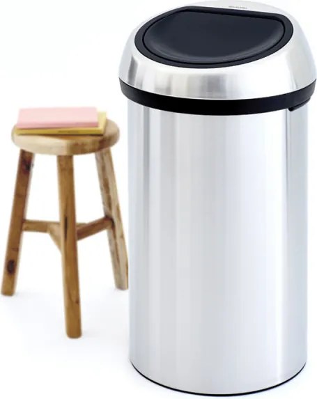 Кош за боклук Brabantia Touch Bin 647255, 60 л, Плавно и безшумно отваряне, Устойчив на пръстови отпечатъци, Инокс/мат