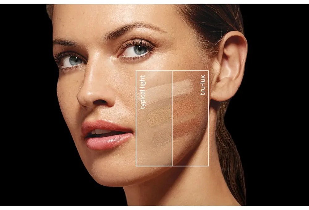 Козметично огледало със светлина/увеличително (10x) ø 12 cm Travel – simplehuman