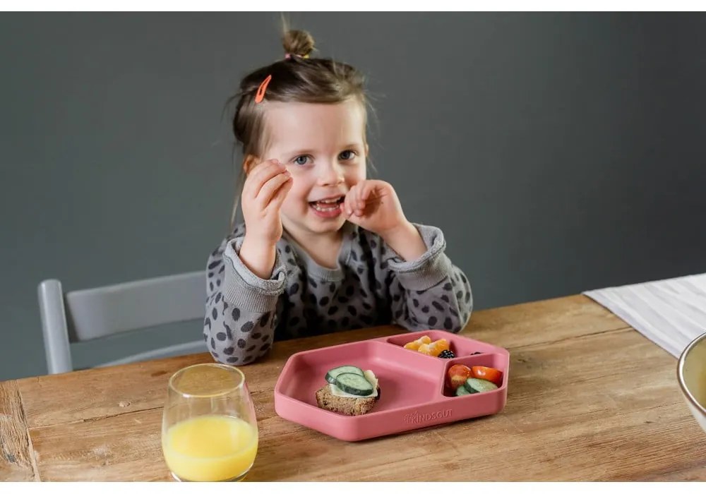 Червена силиконова детска чиния 16x25 cm – Kindsgut