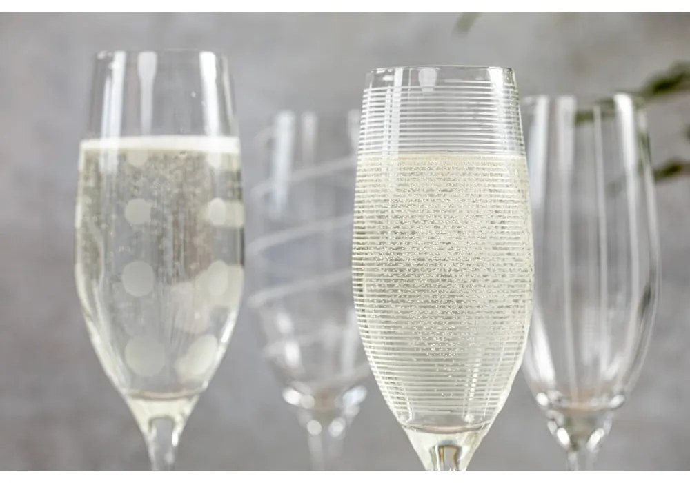 Чаши за пенливо вино в комплект от 4 чаши 250 ml Cheers - Mikasa