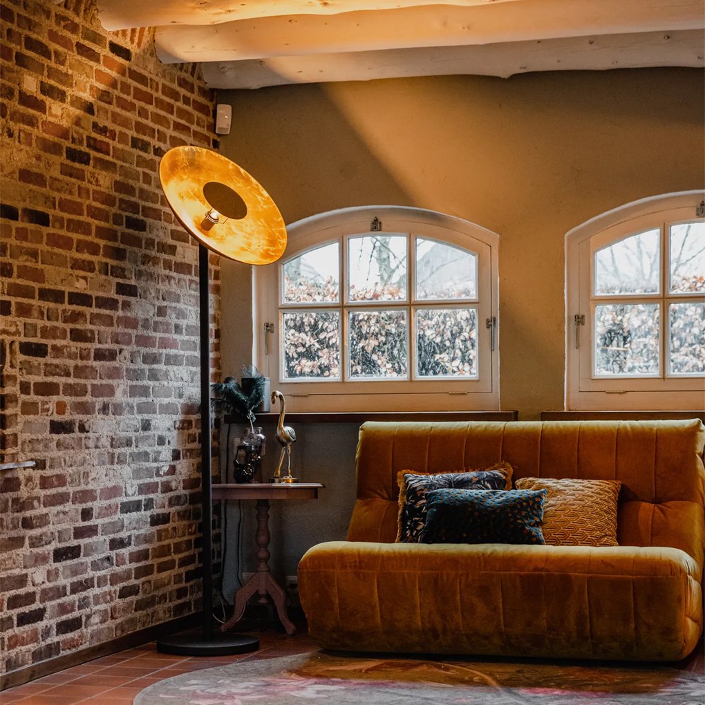 Индустриална подова лампа черна със златен интериор 60 см - Magnax