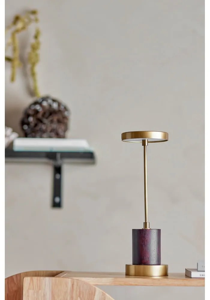 LED затъмняваща се настолна лампа в златист цвят с метален абажур (височина 30 cm) Chico – Bloomingville