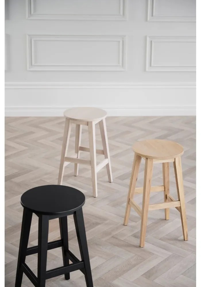 Бар стол от масивен дъб в естествен цвят (височина на седалката 65 cm) Austin – Rowico