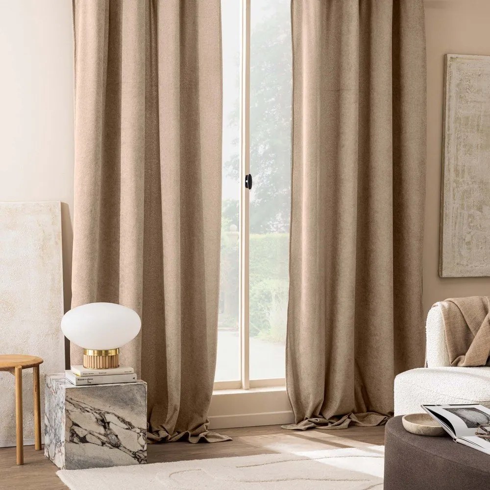 Светлокафяво перде от букле 140x260 cm Winona – douceur d'intérieur