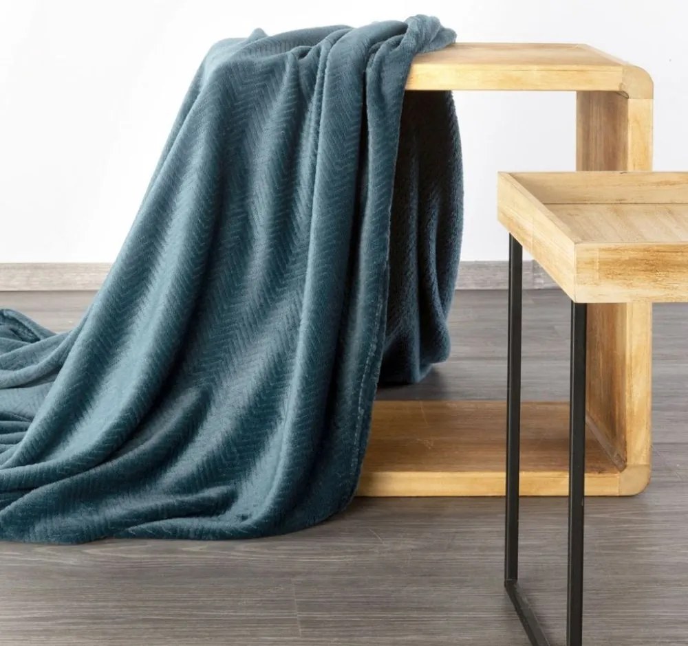 Плюшено одеяло с релефен модел в синьо Ширина: 150 см | Дължина: 200 см