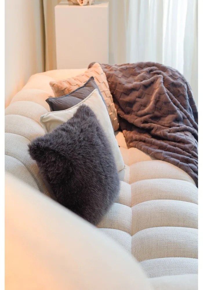 Декоративна възглавница от микроплюш 45x45 cm Rava – Tiseco Home Studio