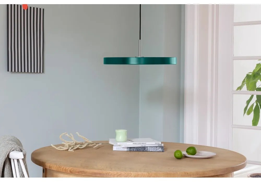 Тъмнозелено LED висящо осветително тяло с метален абажур ø 43 cm Asteria Medium – UMAGE
